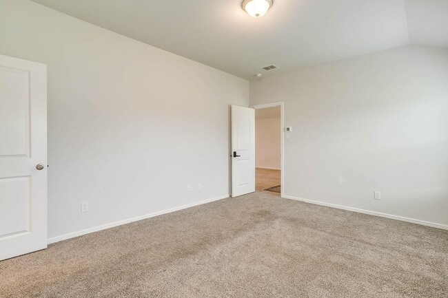 Building Photo - Nice 3 Bed, 2 Bath House in Creekside Esta...