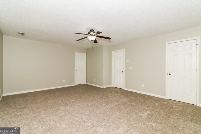Building Photo - 165 Nacoochee Way
