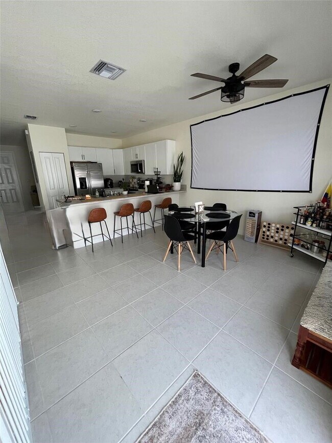 Building Photo - West 113th Street, Hialeah, FL 33018 - 3 BR 2.5 BA townhouse