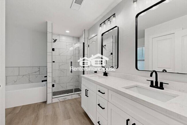 Building Photo - Completely Refreshed NRH Home Move IN Ready.