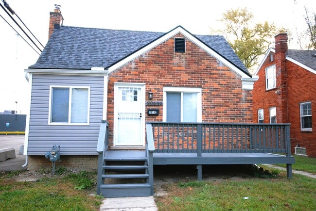 Primary Photo - 20532 Lesure St