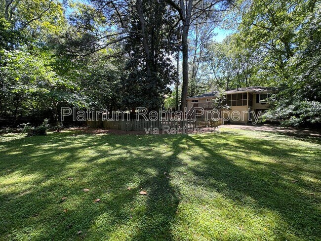 Building Photo - 383 Springdale Dr NE