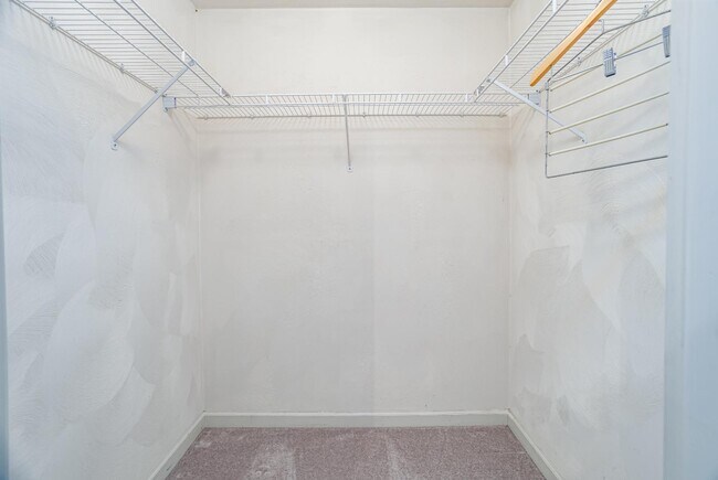 Building Photo - 6 Samantha Ln