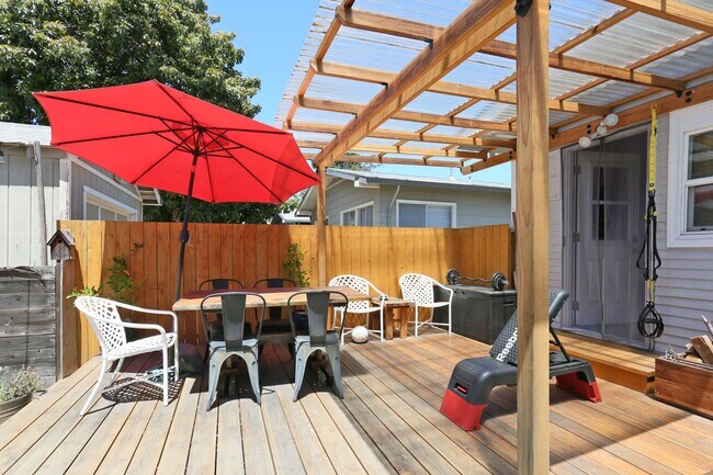 Building Photo - OPEN HOUSE: Sunday (6/1) from 3:00pm to 4:...
