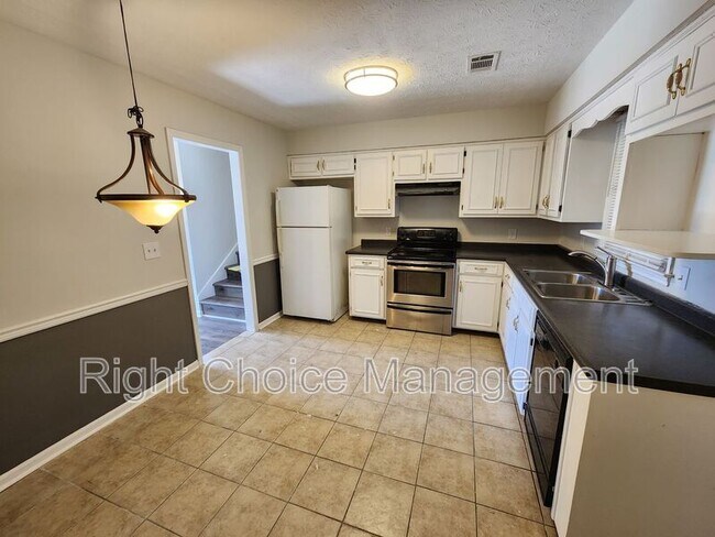 Building Photo - 6219 Browning Dr