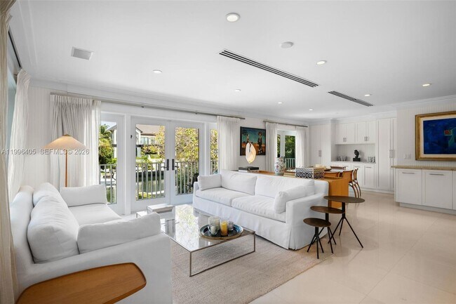 Building Photo - 6831 Sunrise Ct