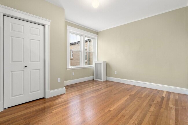 Building Photo - 132 Sewall Ave