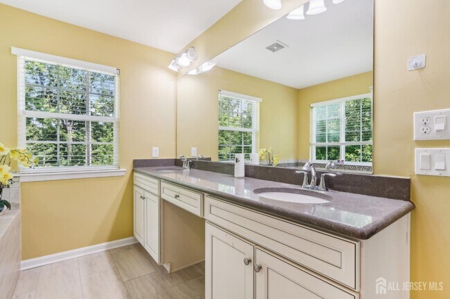 Building Photo - 206 Shields Ct