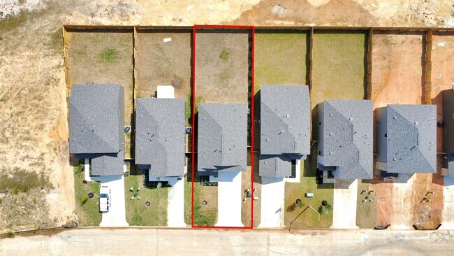 Building Photo - 13338 Rayhill Dr