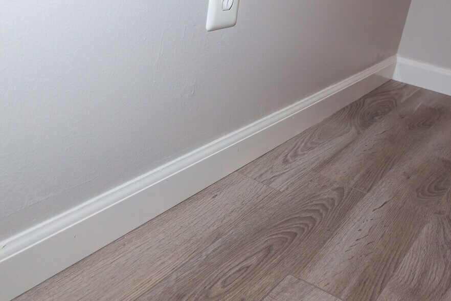 Building Photo - 415 S Revena Blvd