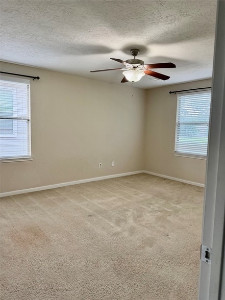 Building Photo - 16010 Limestone Lake Dr