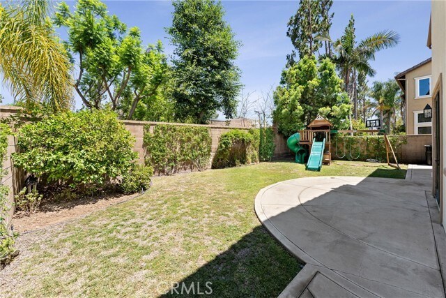 Building Photo - 2580 Pearblossom St