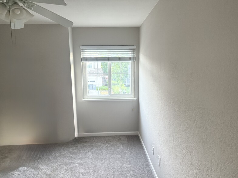 Building Photo - 8731 Augusta Ct