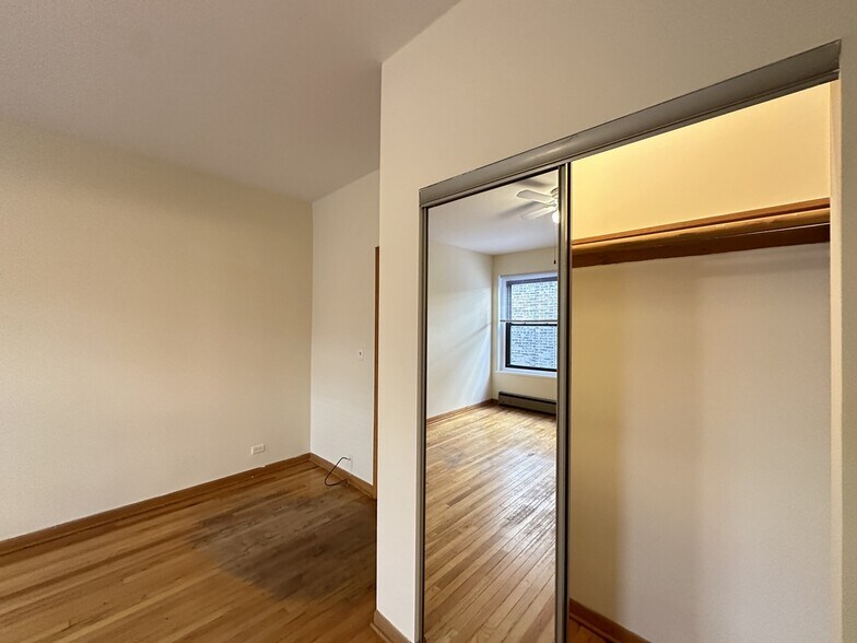 Building Photo - 647 W Barry Ave