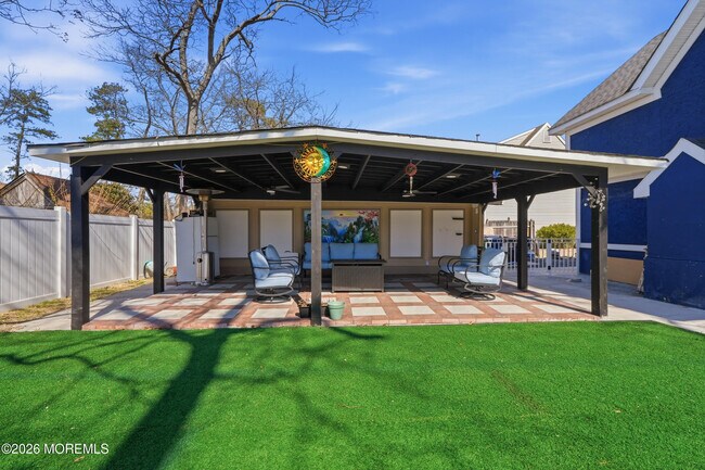 Building Photo - 644 Ocean Ave