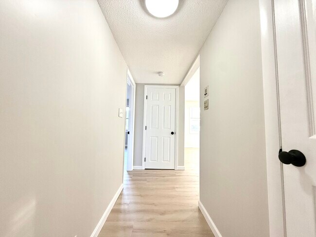 Building Photo - 1063 Tacoma St