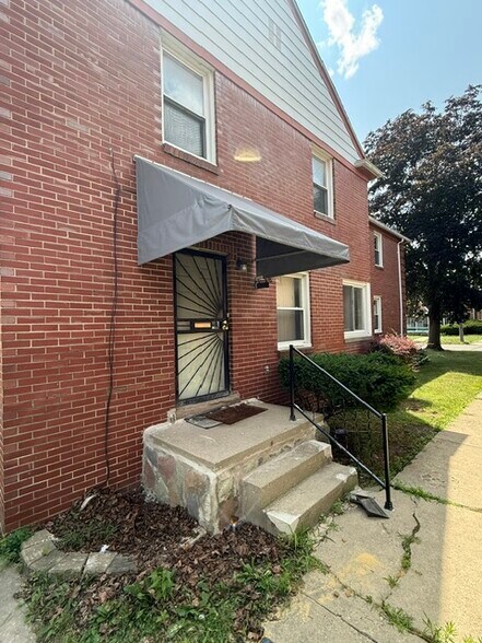 Building Photo - 14424 Rutherford St