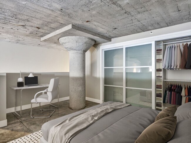 Building Photo - Sophisticated & Chic 2-Level Loft in SOMA ...