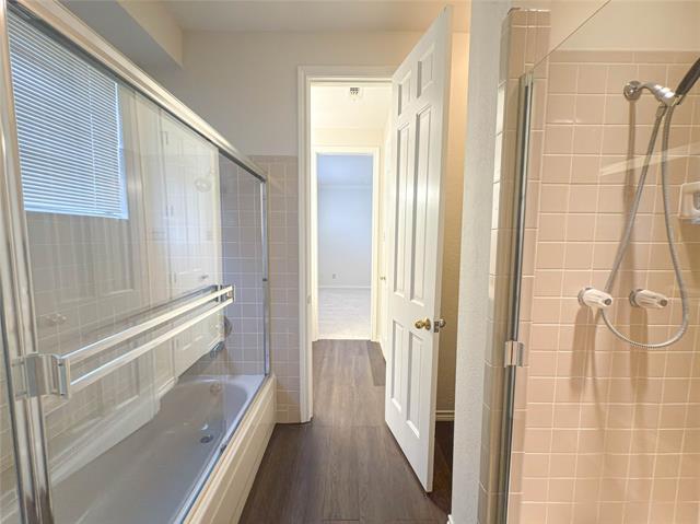 Building Photo - 5991 Lindenshire Ln