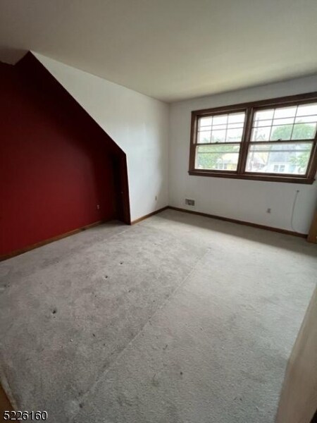 Building Photo - 27 Garwood Ct S