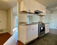 Building Photo - 837 Cowper St