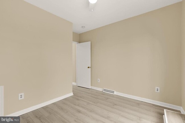 Building Photo - 650 E St NE