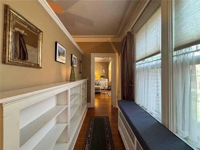 Building Photo - 9 Whitfield Pl