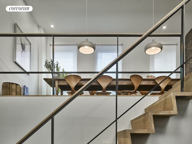 Building Photo - 21 Bleecker St