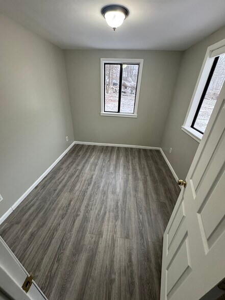 Building Photo - 19 Dillon Rd