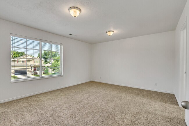 Building Photo - 8637 Goldenrain Cir