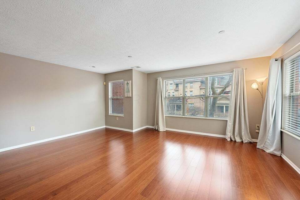 Building Photo - 35 Buttles Ave