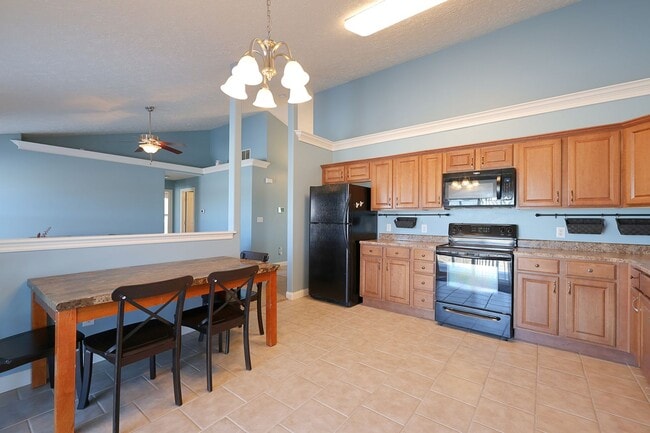 Building Photo - Charming 2-Bedroom Cul-de-Sac Home with Fire Pit Near Purdue University