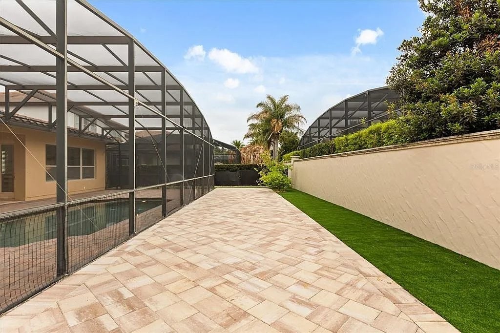 Building Photo - 7231 Sangalla Dr