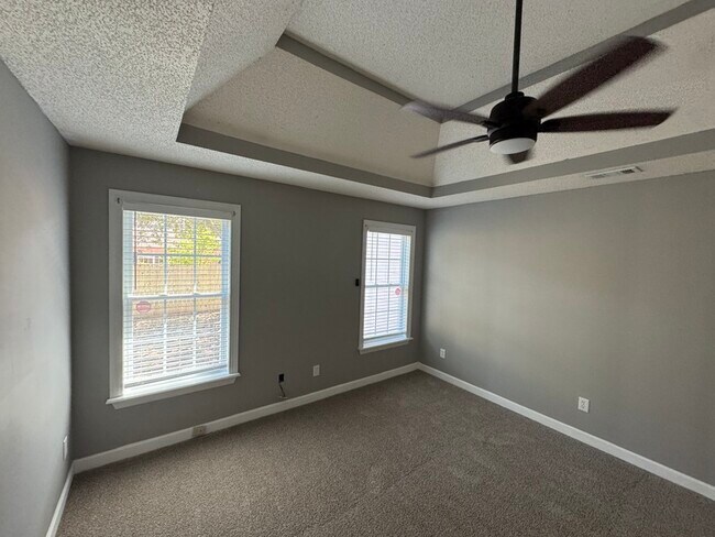 Building Photo - 402 Wilmington Dr