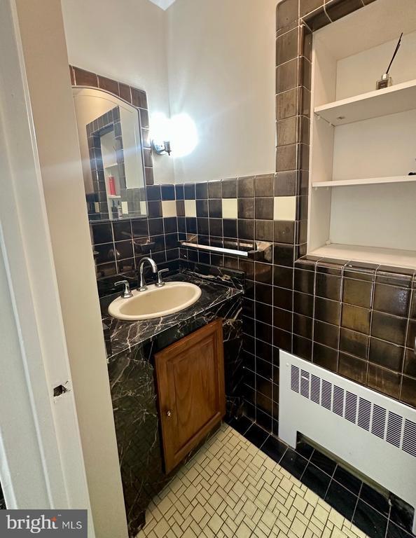 Building Photo - 3007 Oliver St NW