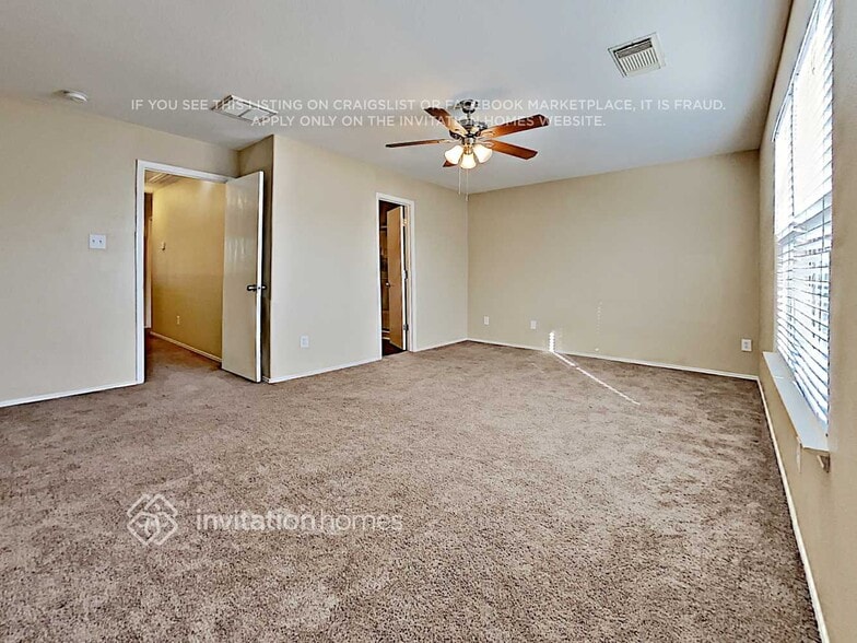 Building Photo - 9211 Shaded Pines Dr