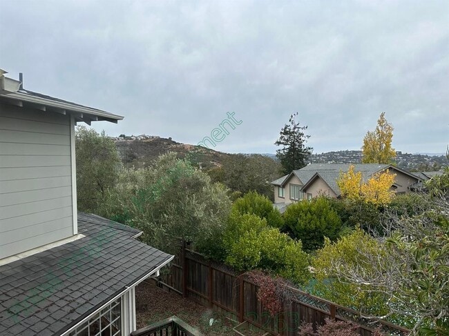 Building Photo - 108 Club Dr