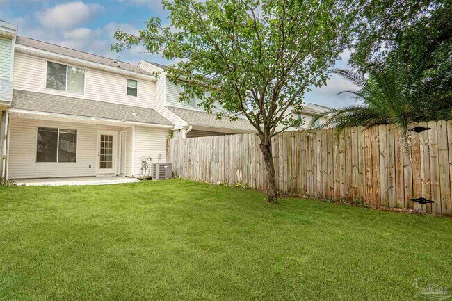 Building Photo - 1356 Redwood Ln