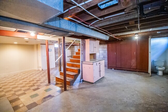 Building Photo - 3471 Jeannette Ave