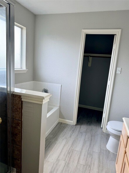 Building Photo - 3851 Bridgebluff Ln