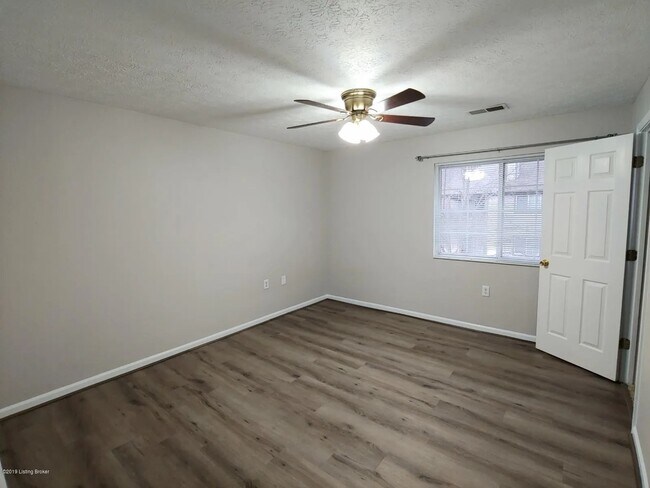 Building Photo - 10405 Trotters Pointe Dr