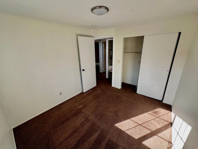 Building Photo - 4BR | 3BA Spacious House with Large Backyard