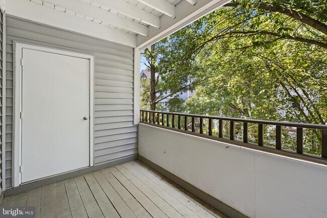 Building Photo - 7713 Lafayette Forest Dr