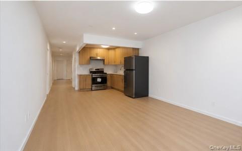 Building Photo - 39-14-55 57th St
