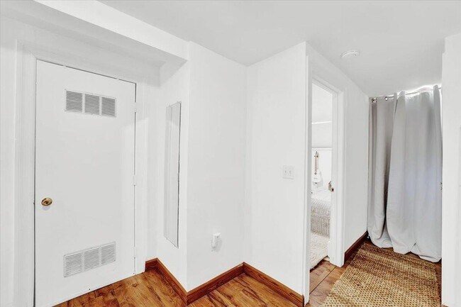 Building Photo - 273 5th St