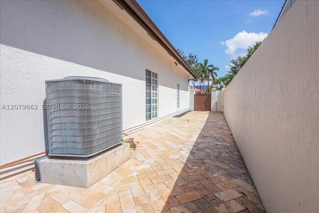 Building Photo - 8254 NW 165th St