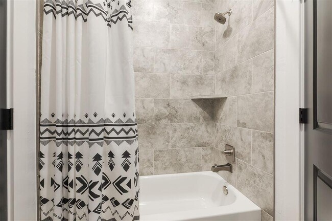 Building Photo - 3217 Pinnacle Peak Dr