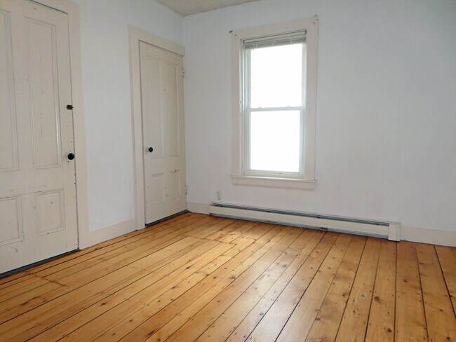 Building Photo - 55 Everett St