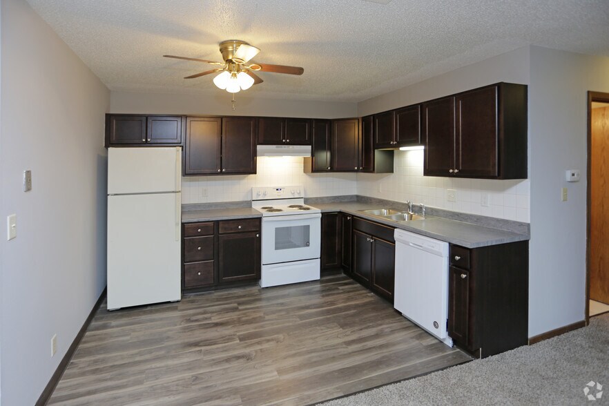 Eagles Nest Apartments