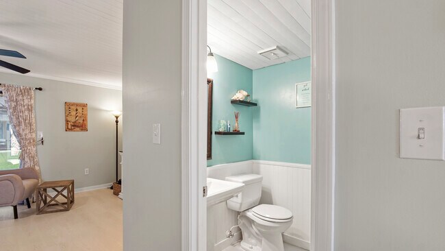 Building Photo - 155 Misty Cove